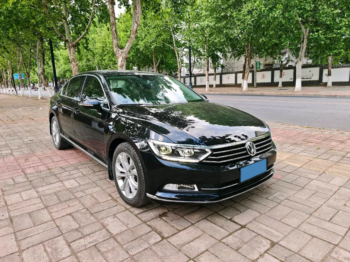 2018 Volkswagen Magotan 1.8T 180HP L4 7DCT,autocango,china used car exporter,china ev exporter,chinese used car exporter,chinese used ev exporter
