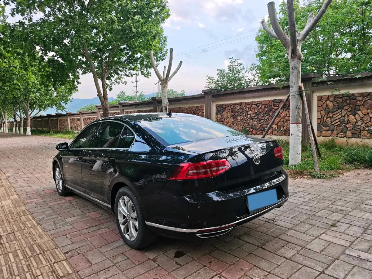 2018 Volkswagen Magotan 1.8T 180HP L4 7DCT,autocango,china used car exporter,china ev exporter,chinese used car exporter,chinese used ev exporter