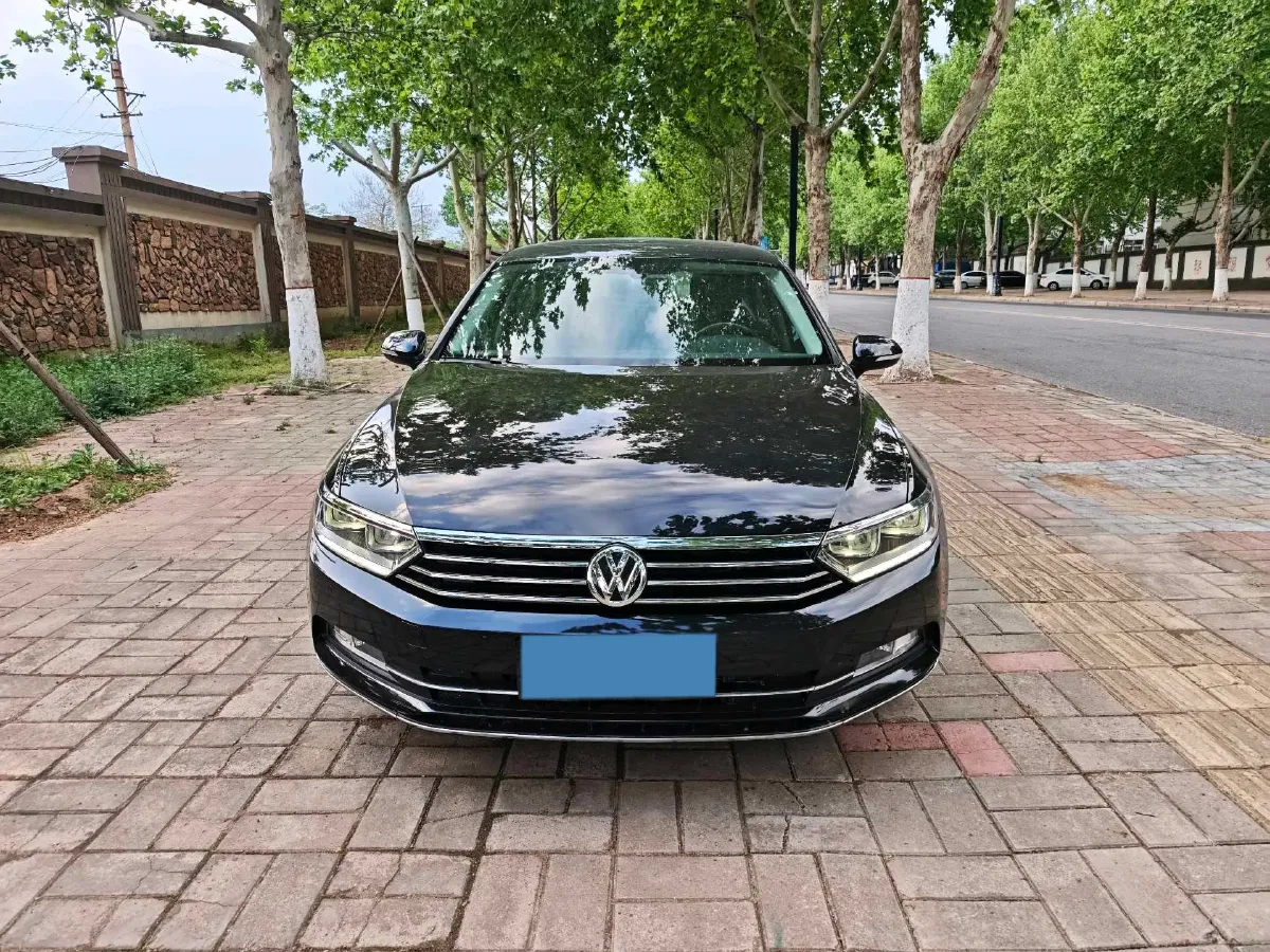2018 Volkswagen Magotan 1.8T 180HP L4 7DCT,autocango,china used car exporter,china ev exporter,chinese used car exporter,chinese used ev exporter