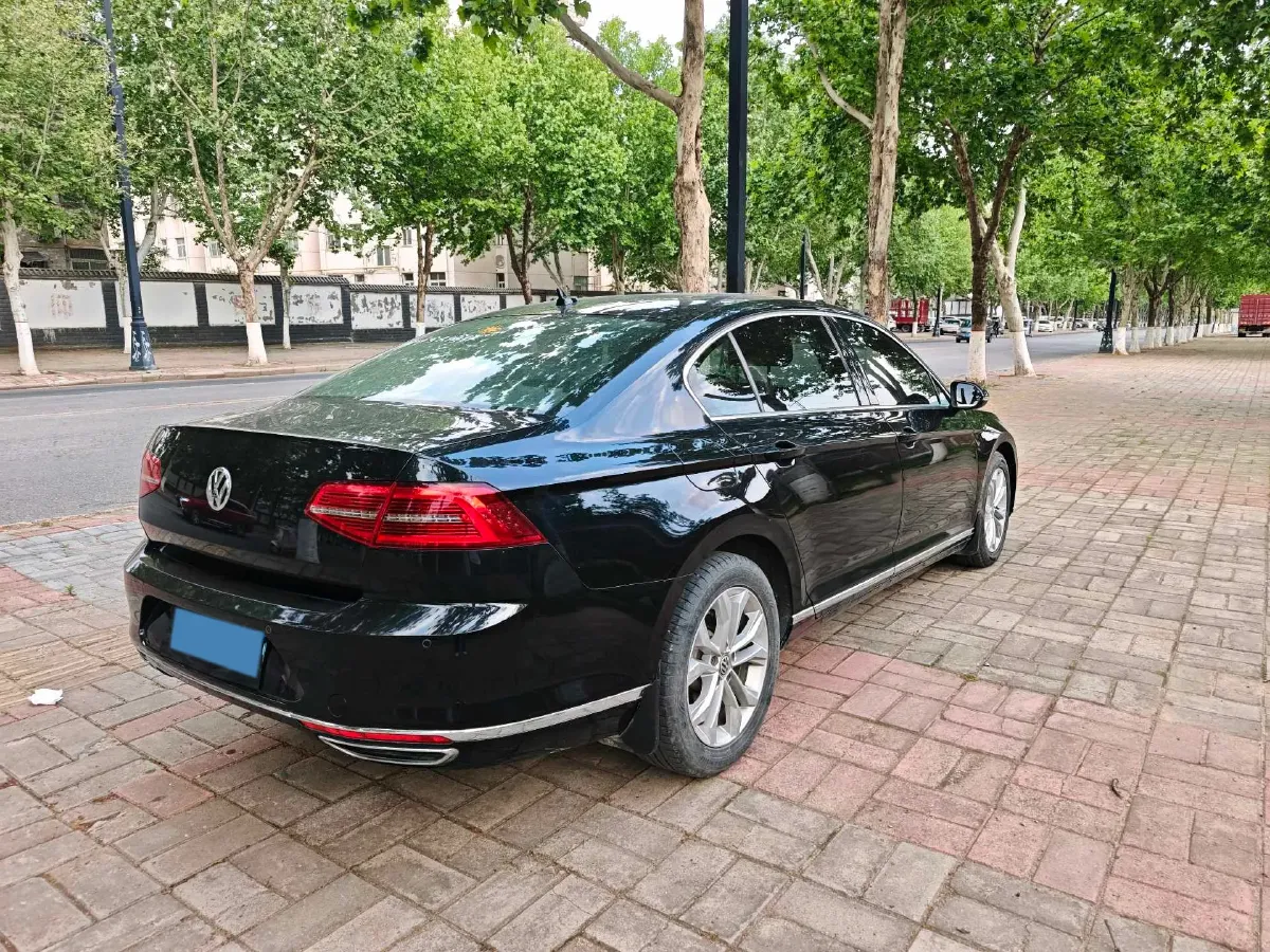 2018 Volkswagen Magotan 1.8T 180HP L4 7DCT,autocango,china used car exporter,china ev exporter,chinese used car exporter,chinese used ev exporter