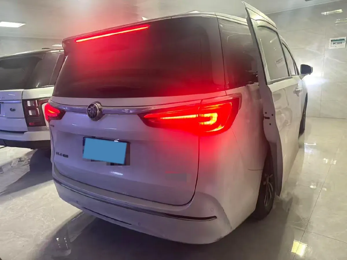 2021 Buick GL8 2.0T 237HP L4 9AT,autocango,china used car exporter,china ev exporter,chinese used car exporter,chinese used ev exporter