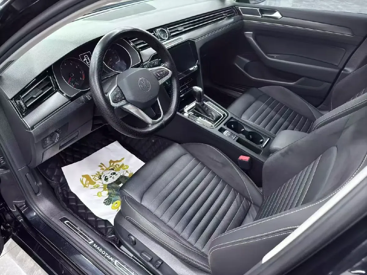 2020 Volkswagen Magotan 2.0T 186HP L4 7DCT,autocango,china used car exporter,china ev exporter,chinese used car exporter,chinese used ev exporter