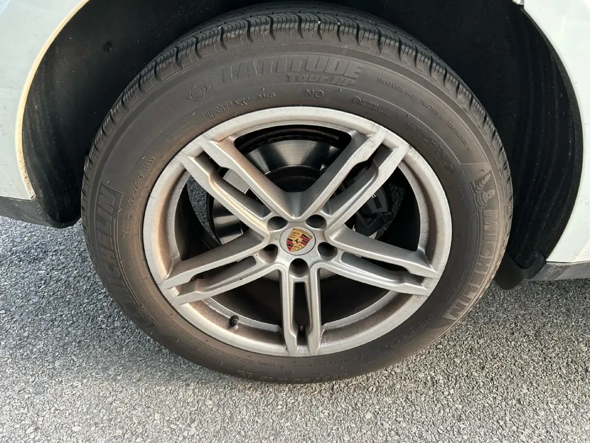 2023 Porsche Macan 2.0T 265HP L4 7DCT,autocango,china used car exporter,china ev exporter,chinese used car exporter,chinese used ev exporter