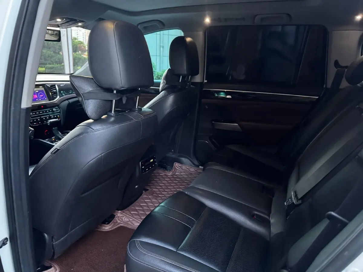 2017 GAC Trumpchi GS8 2.0T 201HP L4 6AT,autocango,china used car exporter,china ev exporter,chinese used car exporter,chinese used ev exporter