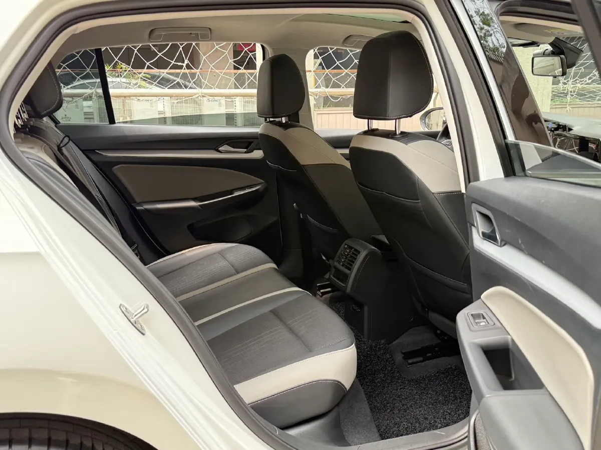 2021 Volkswagen Golf 1.4T 150HP L4 7DCT,autocango,china used car exporter,china ev exporter,chinese used car exporter,chinese used ev exporter