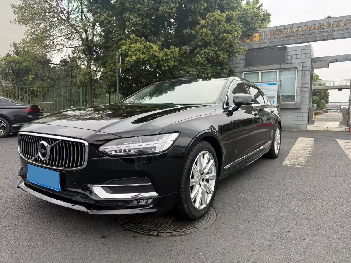 2020 Volvo S90 2.0T 254HP L4 8AT,autocango,china used car exporter,china ev exporter,chinese used car exporter,chinese used ev exporter