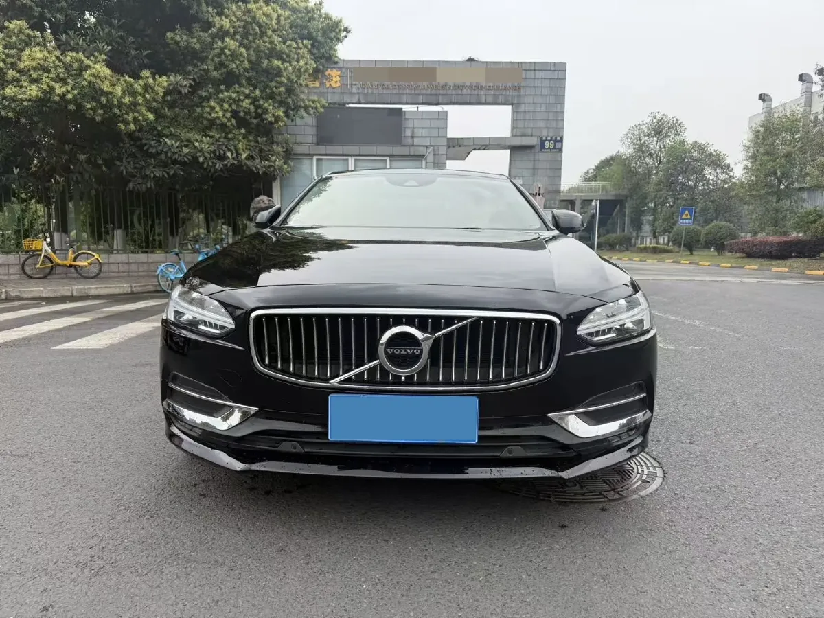 2020 Volvo S90 2.0T 254HP L4 8AT,autocango,china used car exporter,china ev exporter,chinese used car exporter,chinese used ev exporter