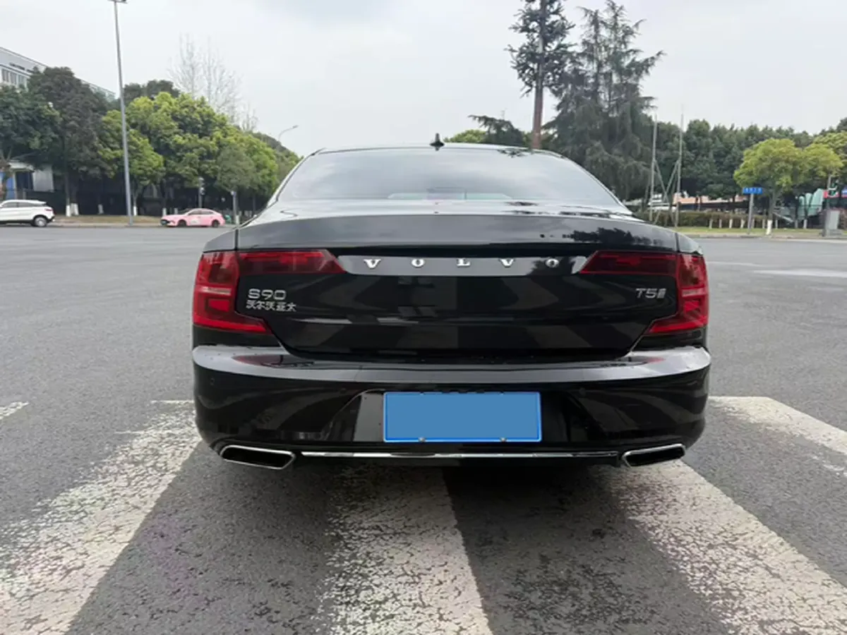 2020 Volvo S90 2.0T 254HP L4 8AT,autocango,china used car exporter,china ev exporter,chinese used car exporter,chinese used ev exporter