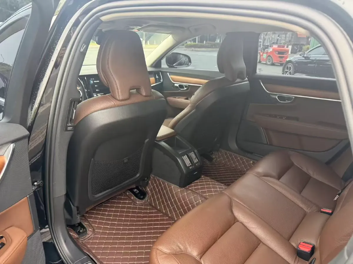 2020 Volvo S90 2.0T 254HP L4 8AT,autocango,china used car exporter,china ev exporter,chinese used car exporter,chinese used ev exporter