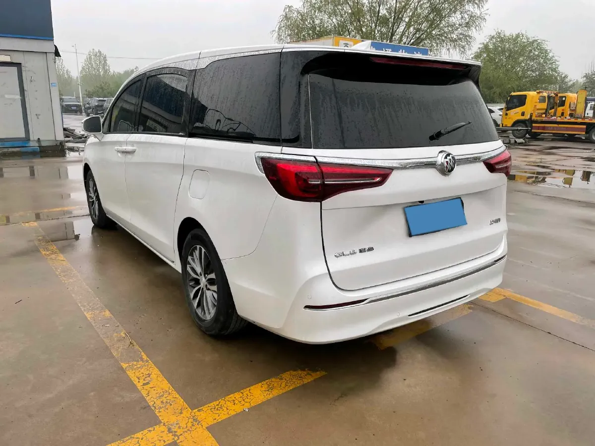 2023 Buick GL8 2.0T 237HP L4 9AT,autocango,china used car exporter,china ev exporter,chinese used car exporter,chinese used ev exporter