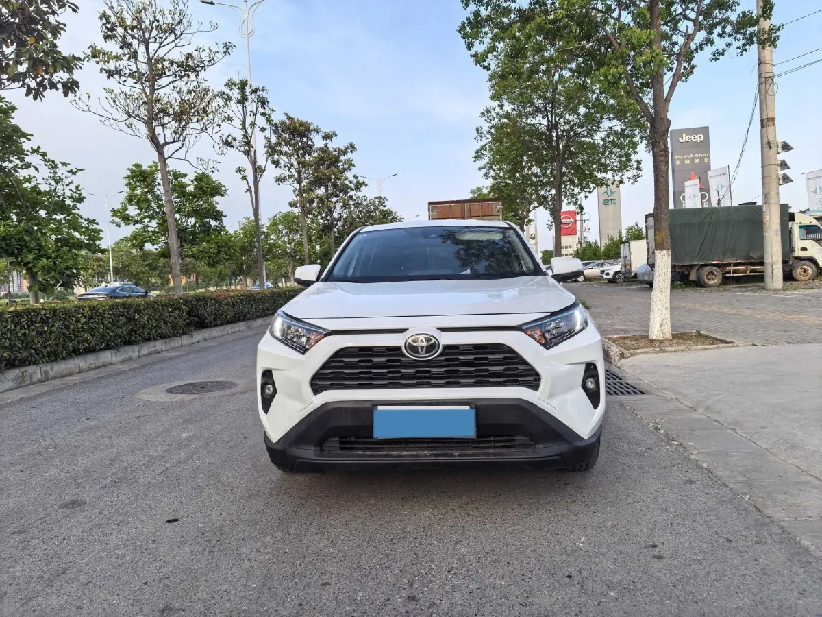 2021 Toyota C-HR 2.0L 171HP L4 CVT,autocango,china used car exporter,china ev exporter,chinese used car exporter,chinese used ev exporter