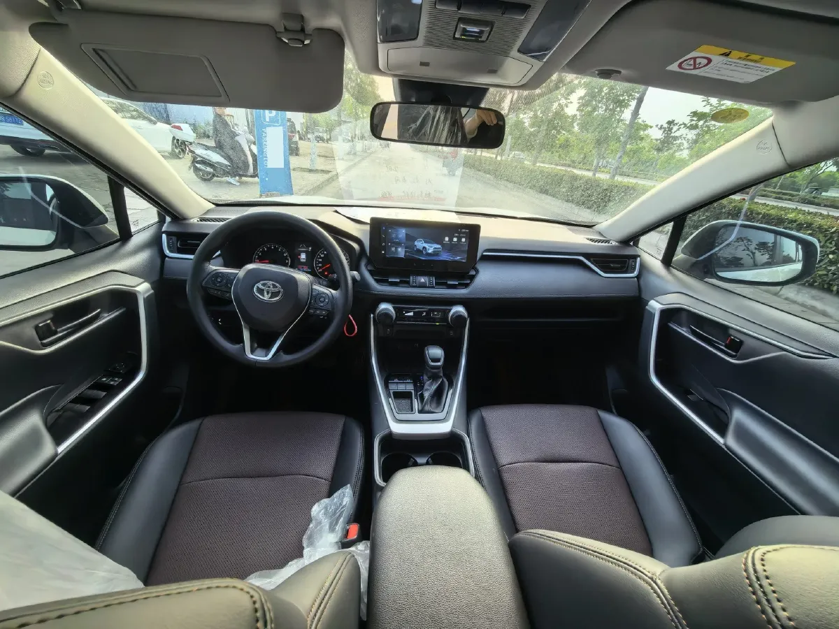 2021 Toyota C-HR 2.0L 171HP L4 CVT,autocango,china used car exporter,china ev exporter,chinese used car exporter,chinese used ev exporter