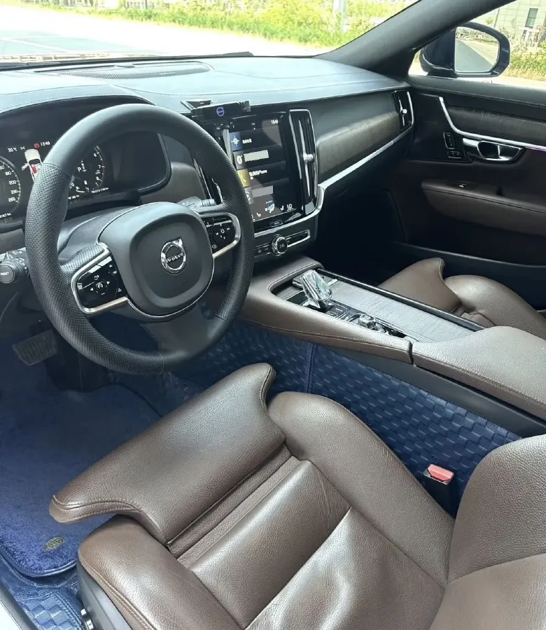 2021 Volvo S90 2.0T 250HP L4 8AT,autocango,china used car exporter,china ev exporter,chinese used car exporter,chinese used ev exporter