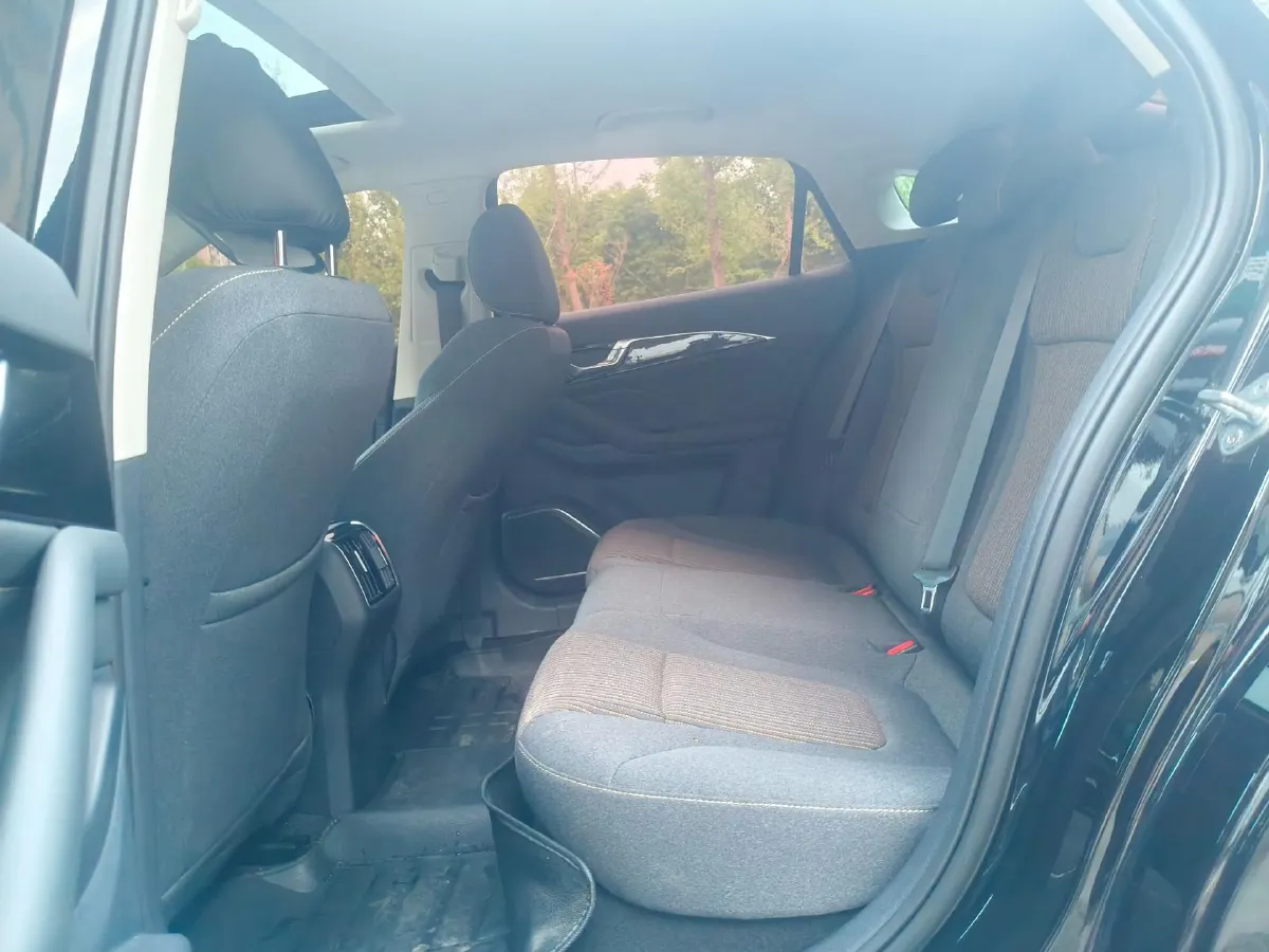 2022 Bestune B70 1.5T 169HP L4 7DCT,autocango,china used car exporter,china ev exporter,chinese used car exporter,chinese used ev exporter