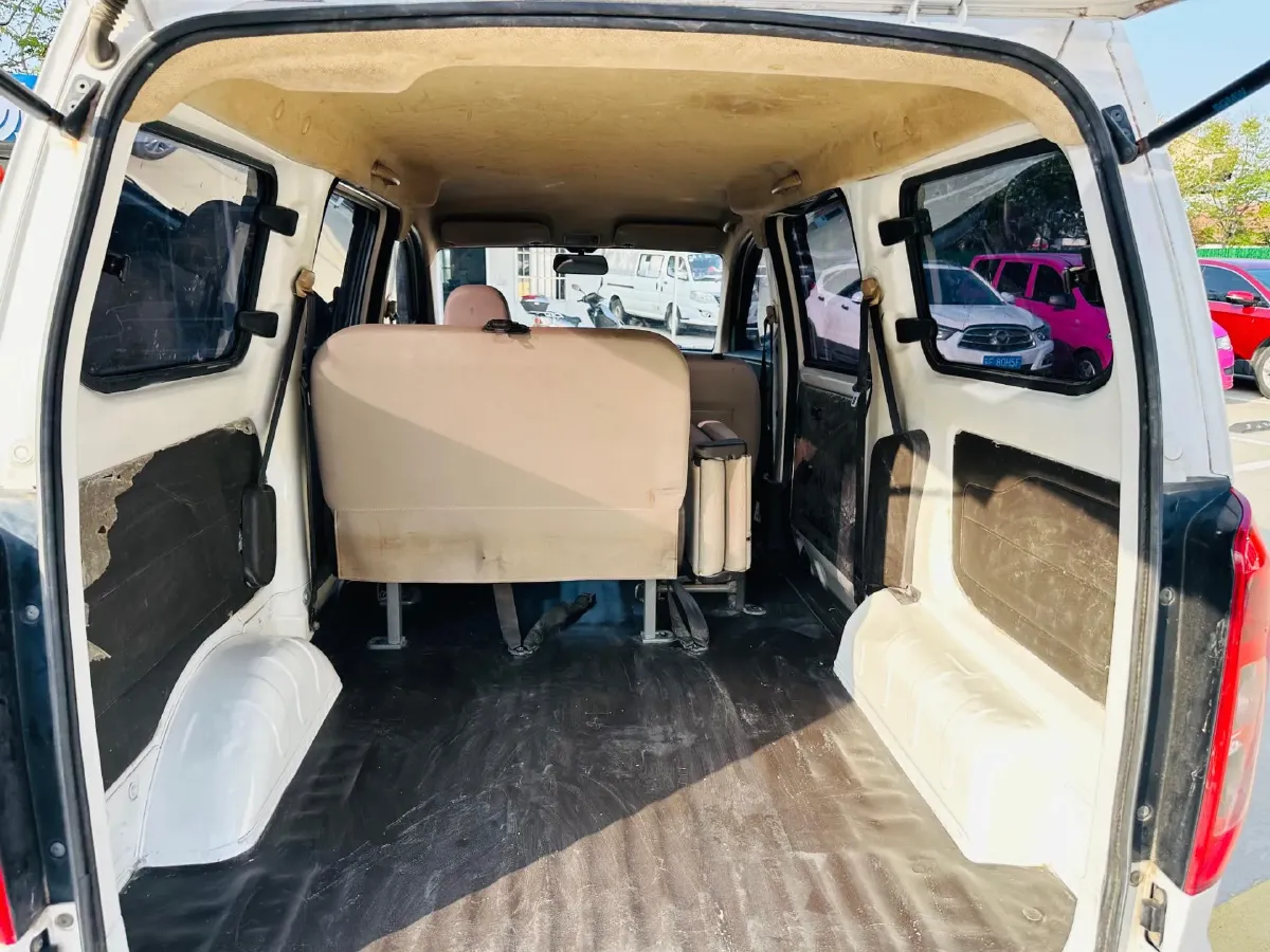 2019 WuLing HongGuang V 1.5L 99HP L4 6MT,autocango,china used car exporter,china ev exporter,chinese used car exporter,chinese used ev exporter