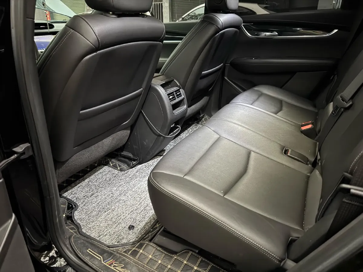 2022 Cadillac XT5 2.0T 237HP L4 9AT,autocango,china used car exporter,china ev exporter,chinese used car exporter,chinese used ev exporter