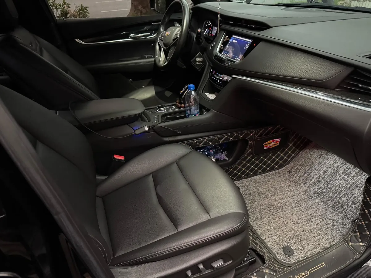 2022 Cadillac XT5 2.0T 237HP L4 9AT,autocango,china used car exporter,china ev exporter,chinese used car exporter,chinese used ev exporter