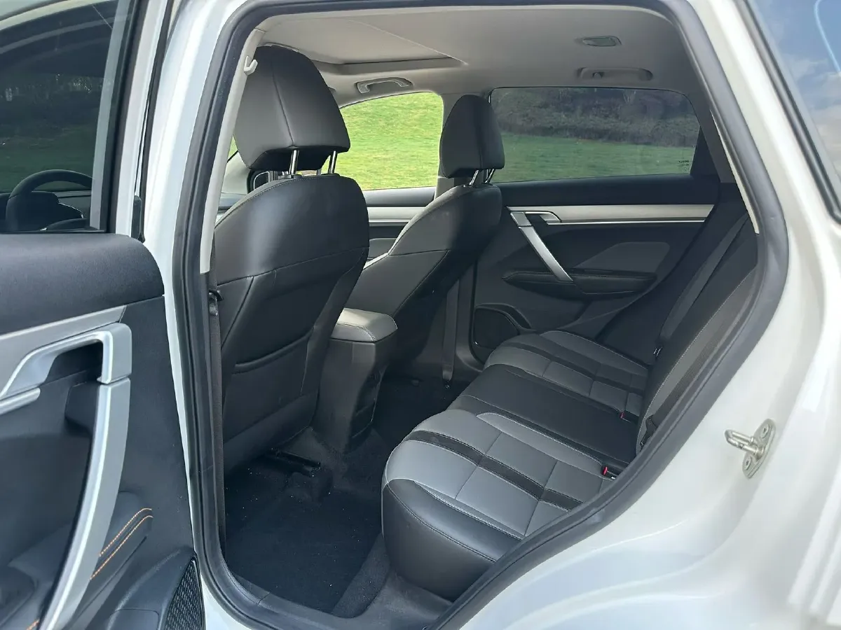 2021 Geely Coolray 1.4T 141HP L4 6MT,autocango,china used car exporter,china ev exporter,chinese used car exporter,chinese used ev exporter