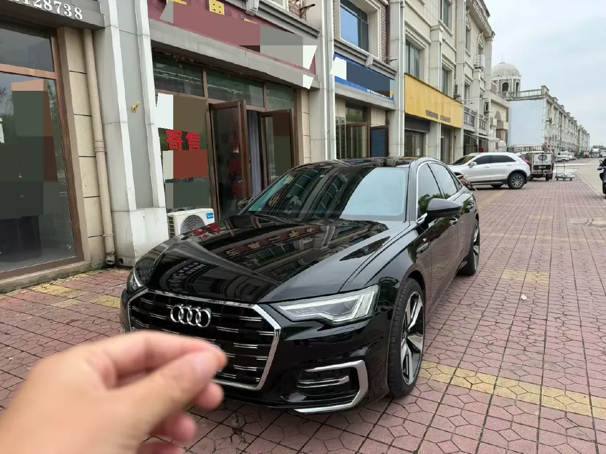 2025 Audi A6L 2.0T 245HP L4 7DCT,autocango,china used car exporter,china ev exporter,chinese used car exporter,chinese used ev exporter