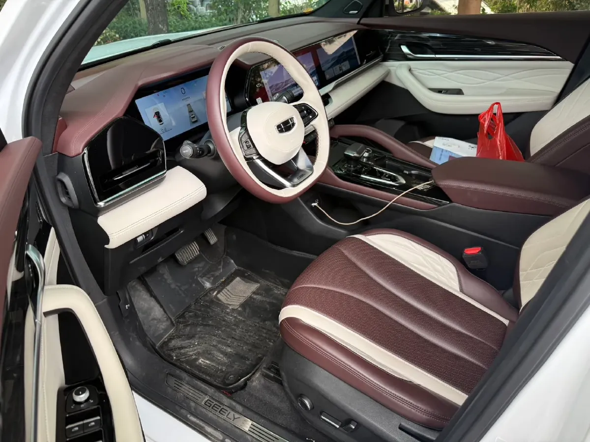 2021 Geely Monjaro 2.0T 218HP L4 7DCT,autocango,china used car exporter,china ev exporter,chinese used car exporter,chinese used ev exporter