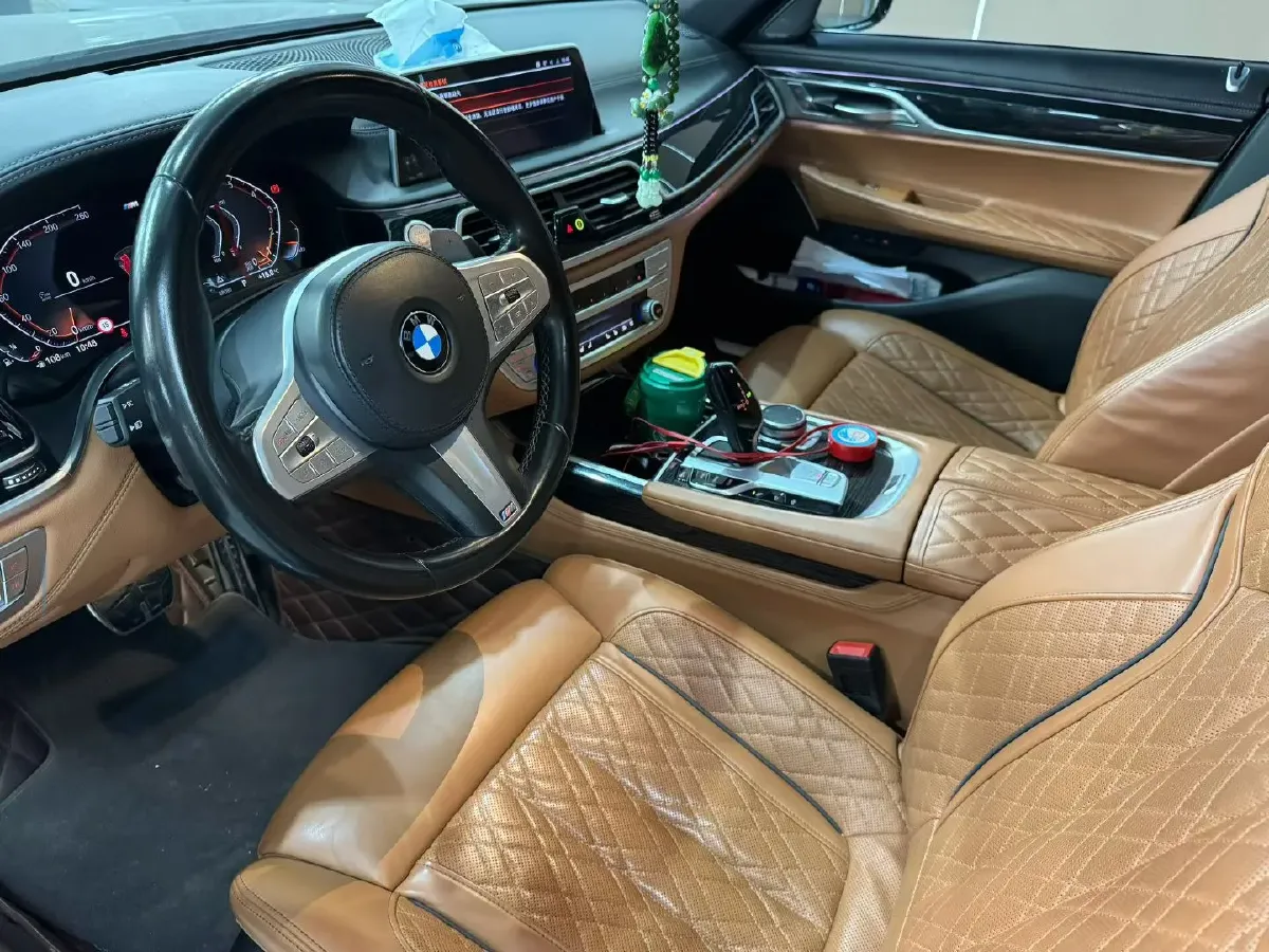 2021 BMW 7 Series 2.0T 265HP L4 8AT,autocango,china used car exporter,china ev exporter,chinese used car exporter,chinese used ev exporter