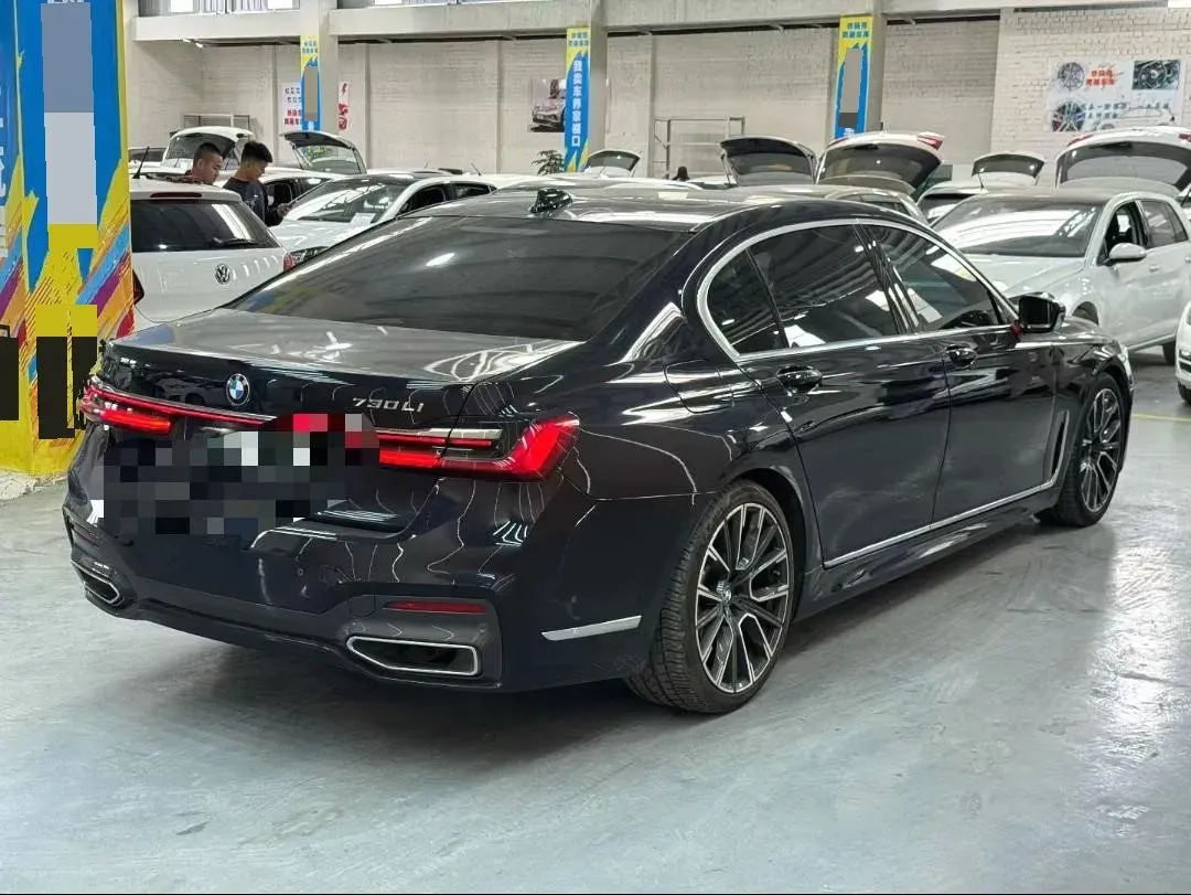 2021 BMW 7 Series 2.0T 265HP L4 8AT,autocango,china used car exporter,china ev exporter,chinese used car exporter,chinese used ev exporter