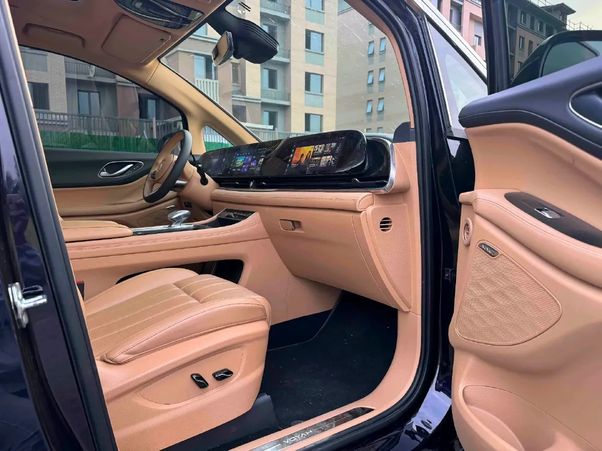 2022 Voyah Dream 1.5T 136HP L4 PHEV 25.57KWH,autocango,china used car exporter,china ev exporter,chinese used car exporter,chinese used ev exporter