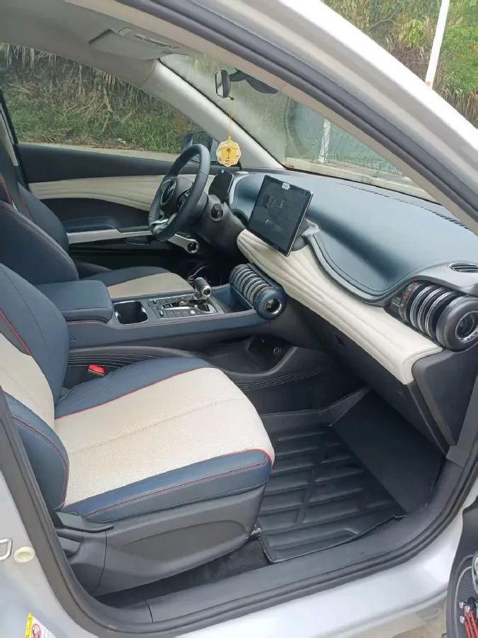 2022 Hycan Z03 BEV 64.23KWH,autocango,china used car exporter,china ev exporter,chinese used car exporter,chinese used ev exporter