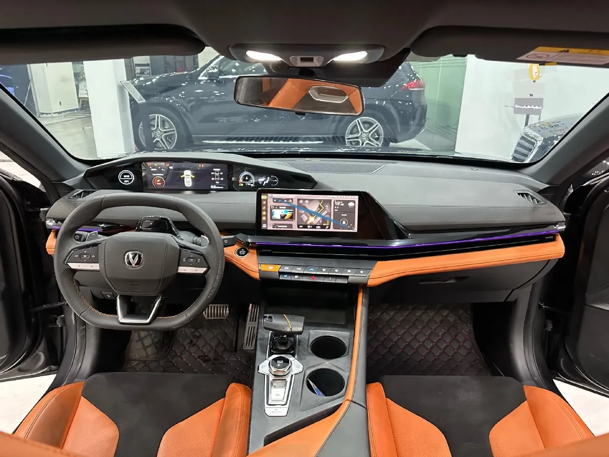 2023 ChangAn UNI-V 1.5T 188HP L4 7DCT,autocango,china used car exporter,china ev exporter,chinese used car exporter,chinese used ev exporter