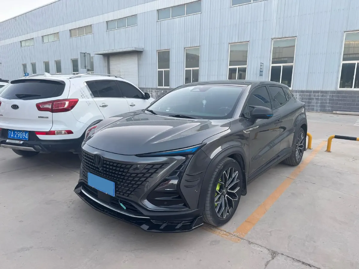 2022 ChangAn UNI-T 1.5T 188HP L4 7DCT,autocango,china used car exporter,china ev exporter,chinese used car exporter,chinese used ev exporter