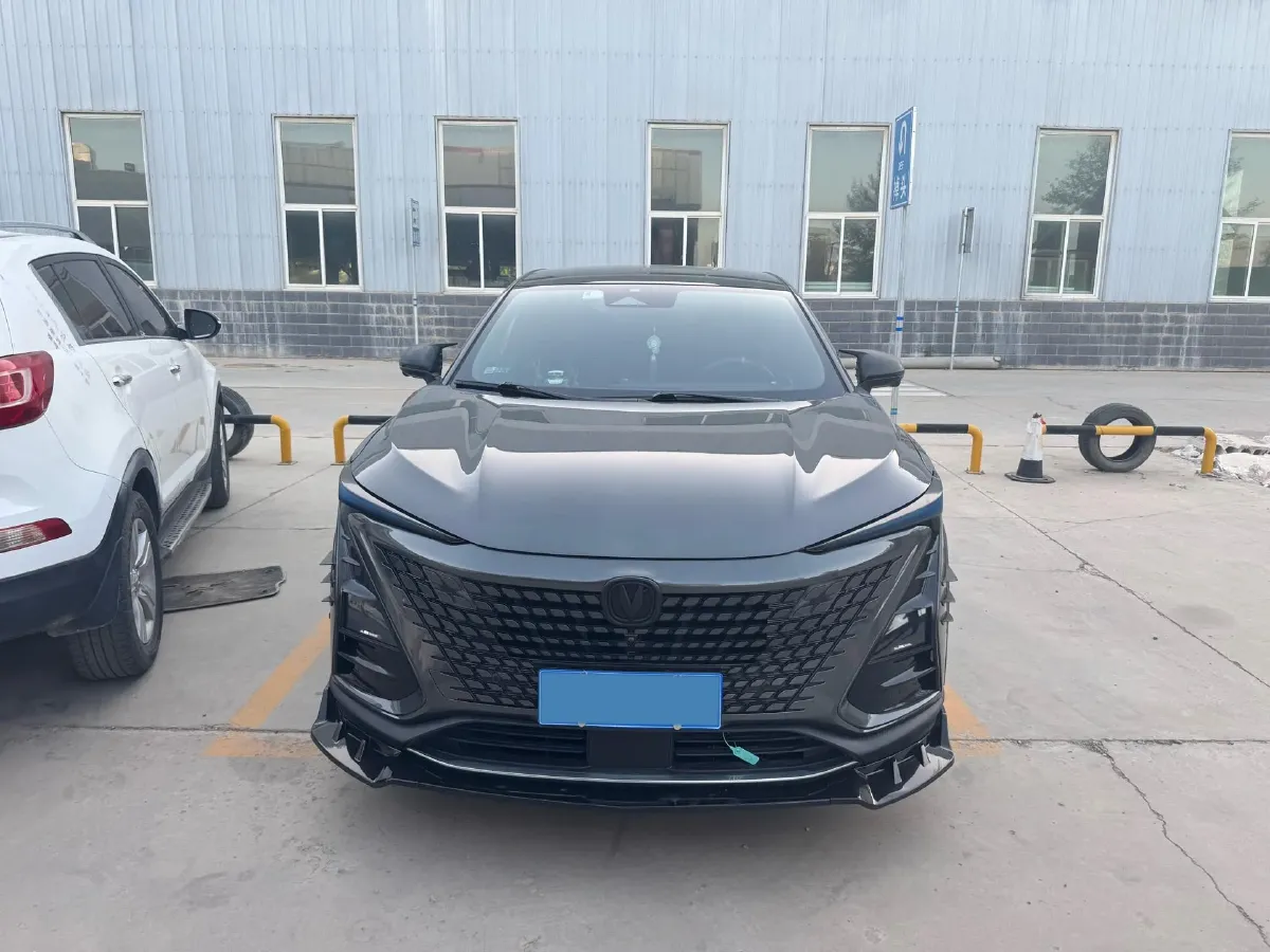 2022 ChangAn UNI-T 1.5T 188HP L4 7DCT,autocango,china used car exporter,china ev exporter,chinese used car exporter,chinese used ev exporter