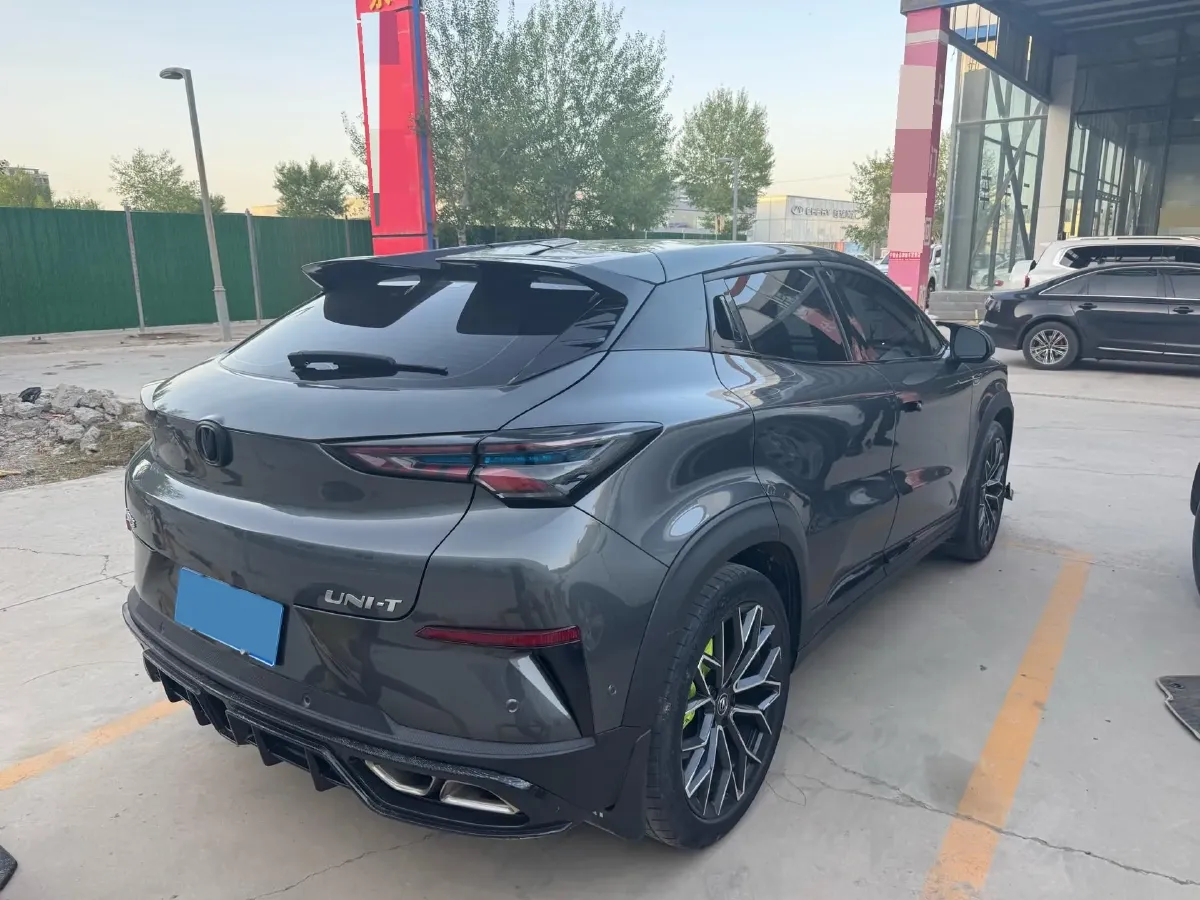 2022 ChangAn UNI-T 1.5T 188HP L4 7DCT,autocango,china used car exporter,china ev exporter,chinese used car exporter,chinese used ev exporter