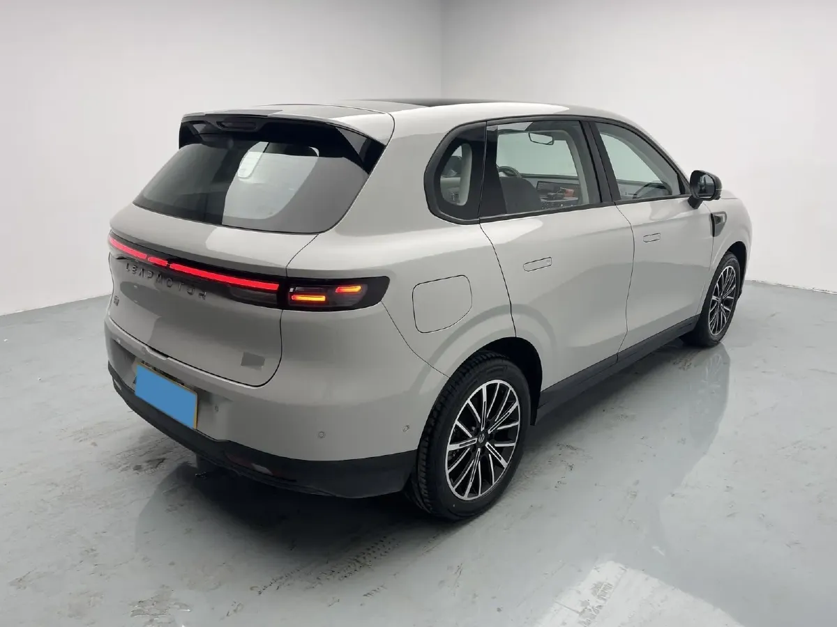 2025 Leapmotor B10 BEV 56.2KWH,autocango,china used car exporter,china ev exporter,chinese used car exporter,chinese used ev exporter