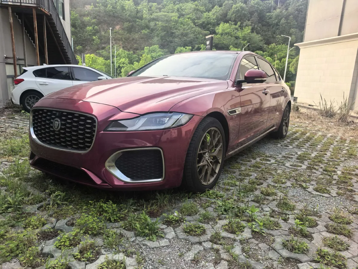 2021 Jaguar XFL 2.0T 200HP L4 8AT,autocango,china used car exporter,china ev exporter,chinese used car exporter,chinese used ev exporter