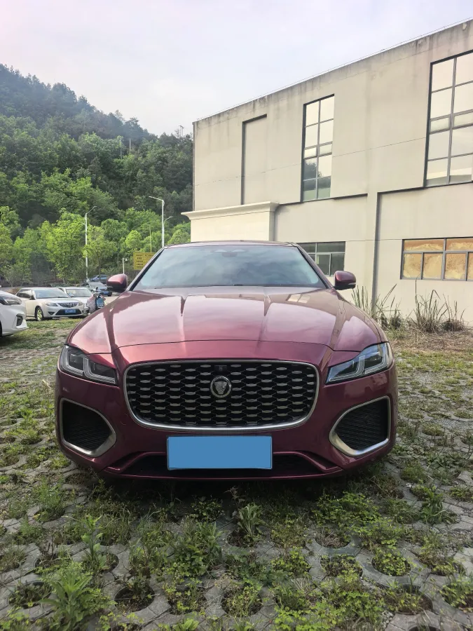2021 Jaguar XFL 2.0T 200HP L4 8AT,autocango,china used car exporter,china ev exporter,chinese used car exporter,chinese used ev exporter