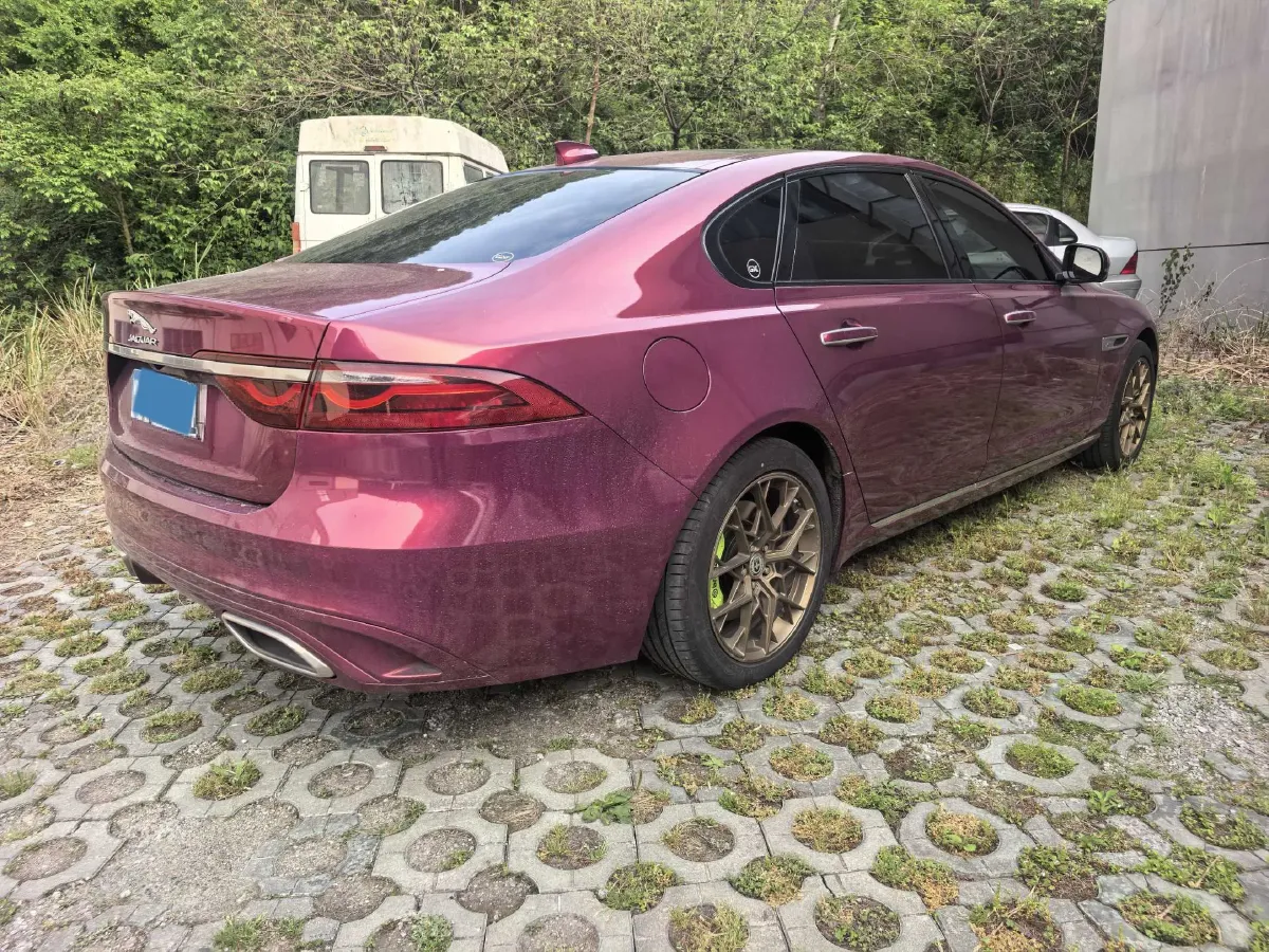 2021 Jaguar XFL 2.0T 200HP L4 8AT,autocango,china used car exporter,china ev exporter,chinese used car exporter,chinese used ev exporter