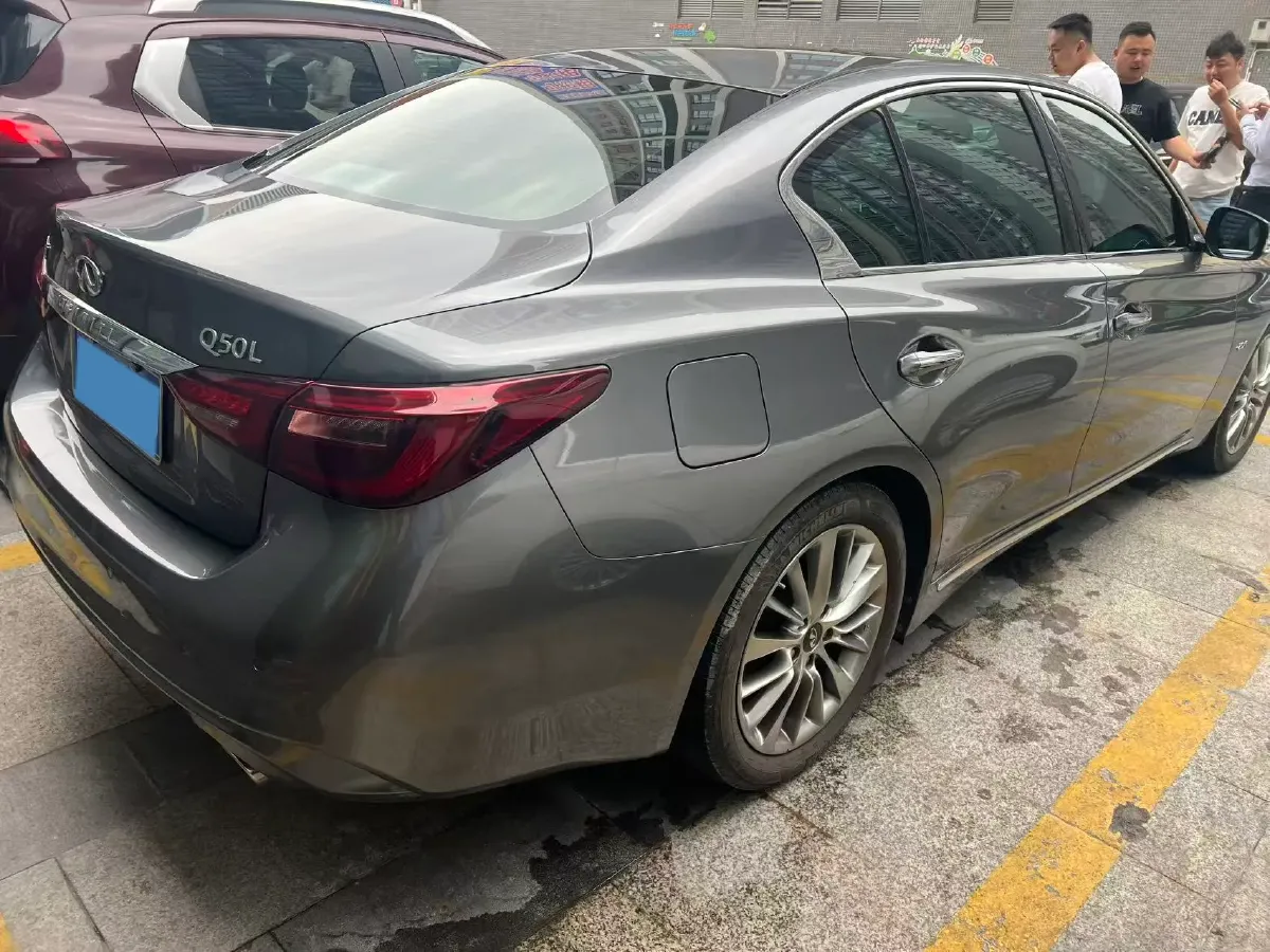 2018 Jeep Grand Commander 2.0T 265HP L4 9AT,autocango,china used car exporter,china ev exporter,chinese used car exporter,chinese used ev exporter