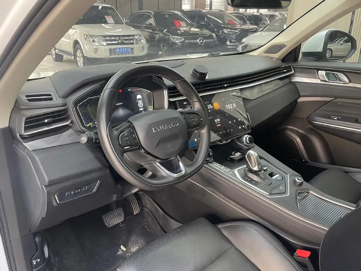 2021 LYNK&CO 01 2.0T 218HP L4 8AT,autocango,china used car exporter,china ev exporter,chinese used car exporter,chinese used ev exporter