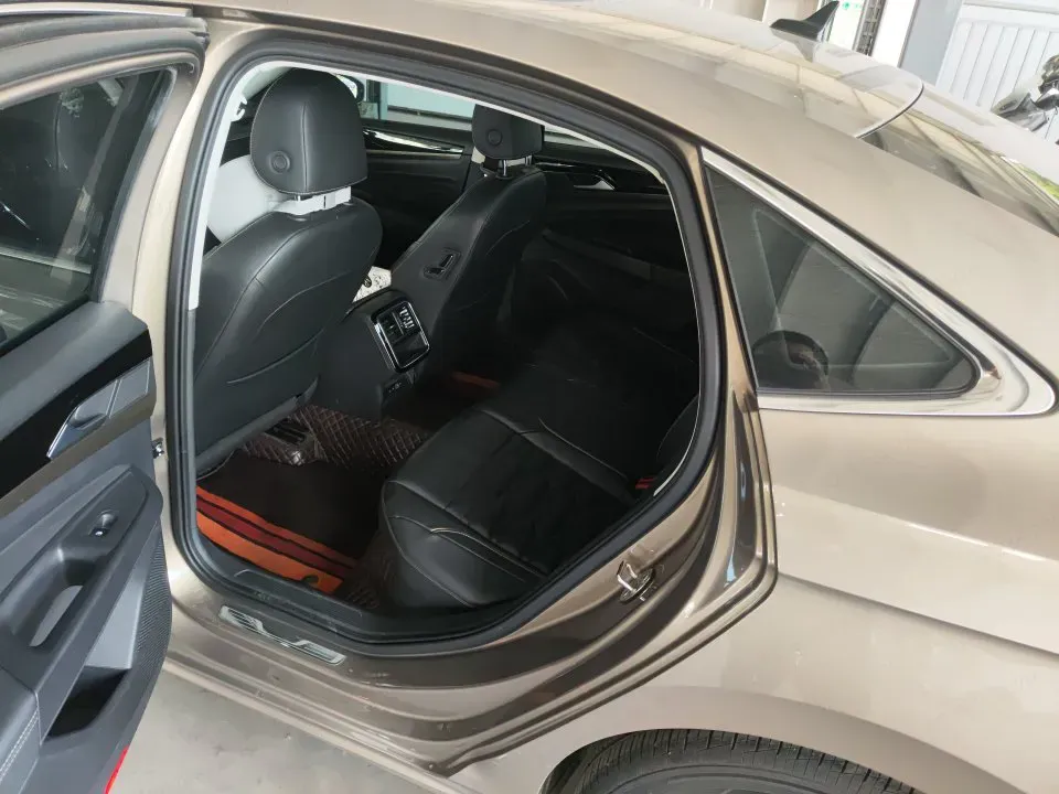 2020 Volkswagen Passat 2.0T 186HP L4 7DCT,autocango,china used car exporter,china ev exporter,chinese used car exporter,chinese used ev exporter