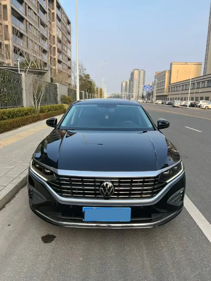 2024 Volkswagen Passat 2.0T 220HP L4 7DCT,autocango,china used car exporter,china ev exporter,chinese used car exporter,chinese used ev exporter