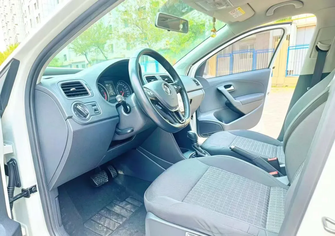 2016 Volkswagen Polo 1.6L 110HP L4 6AT,autocango,china used car exporter,china ev exporter,chinese used car exporter,chinese used ev exporter