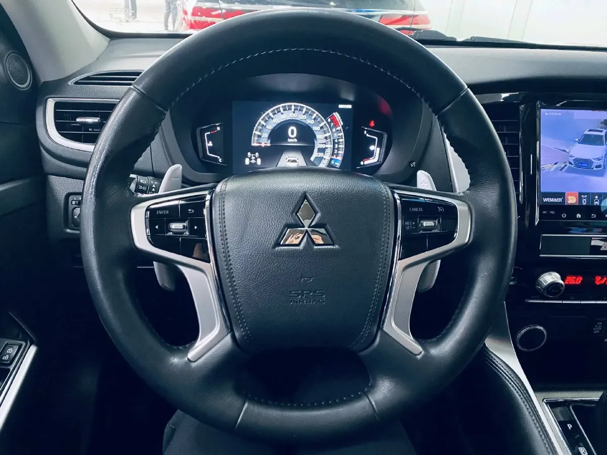 2020 Mitsubishi Pajero 3.0L 209HP V6 8AT,autocango,china used car exporter,china ev exporter,chinese used car exporter,chinese used ev exporter