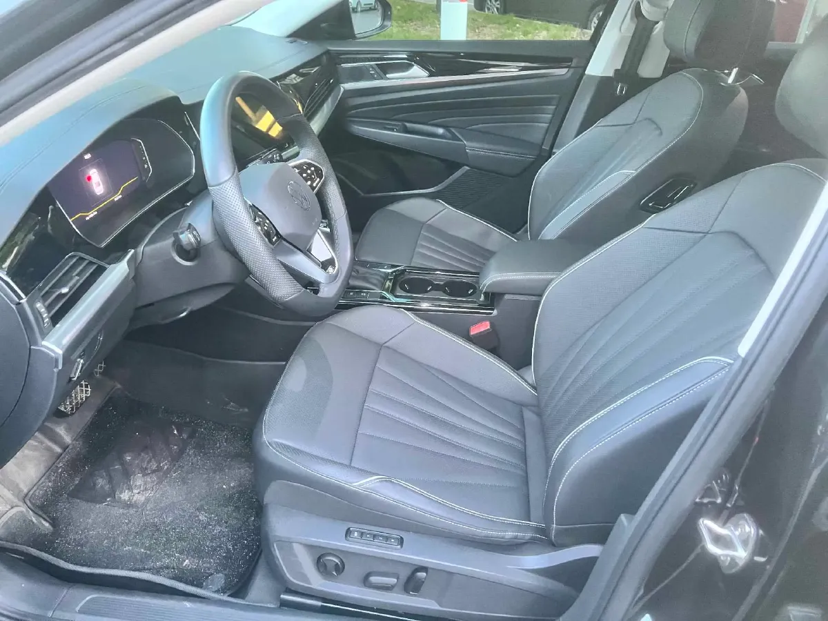 2024 Volkswagen Passat 2.0T 220HP L4 7DCT,autocango,china used car exporter,china ev exporter,chinese used car exporter,chinese used ev exporter