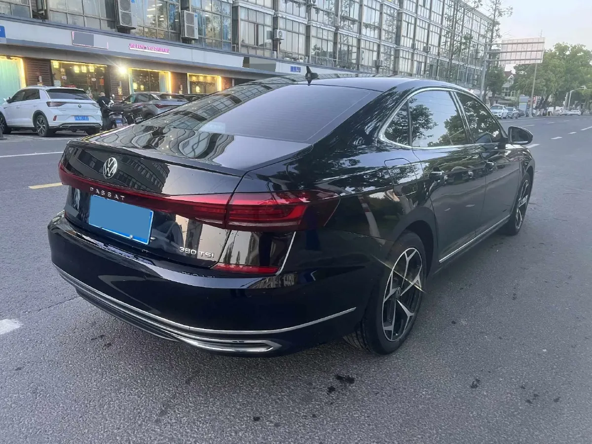 2024 Volkswagen Passat 2.0T 220HP L4 7DCT,autocango,china used car exporter,china ev exporter,chinese used car exporter,chinese used ev exporter