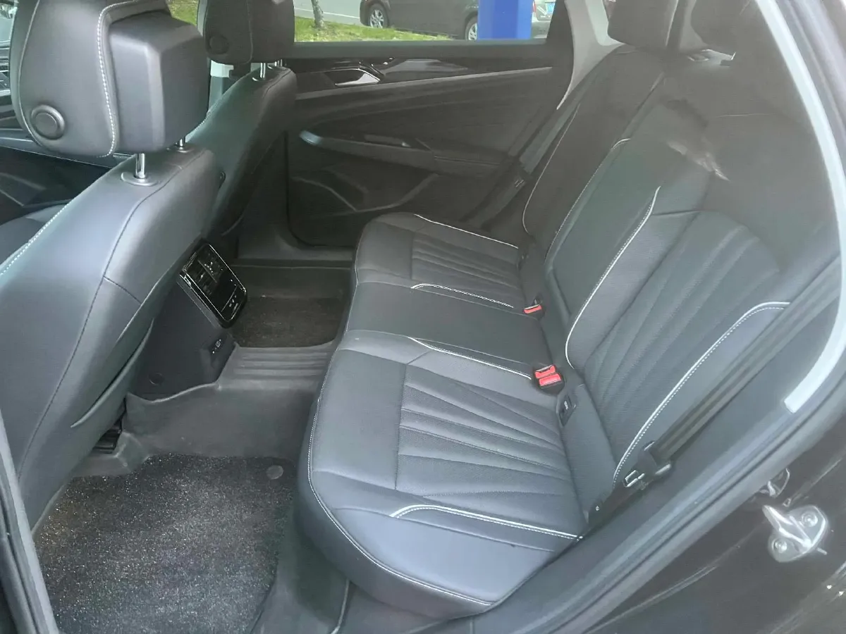 2024 Volkswagen Passat 2.0T 220HP L4 7DCT,autocango,china used car exporter,china ev exporter,chinese used car exporter,chinese used ev exporter