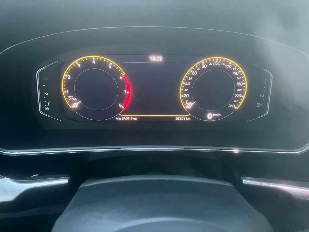 2024 Volkswagen Passat 2.0T 220HP L4 7DCT,autocango,china used car exporter,china ev exporter,chinese used car exporter,chinese used ev exporter