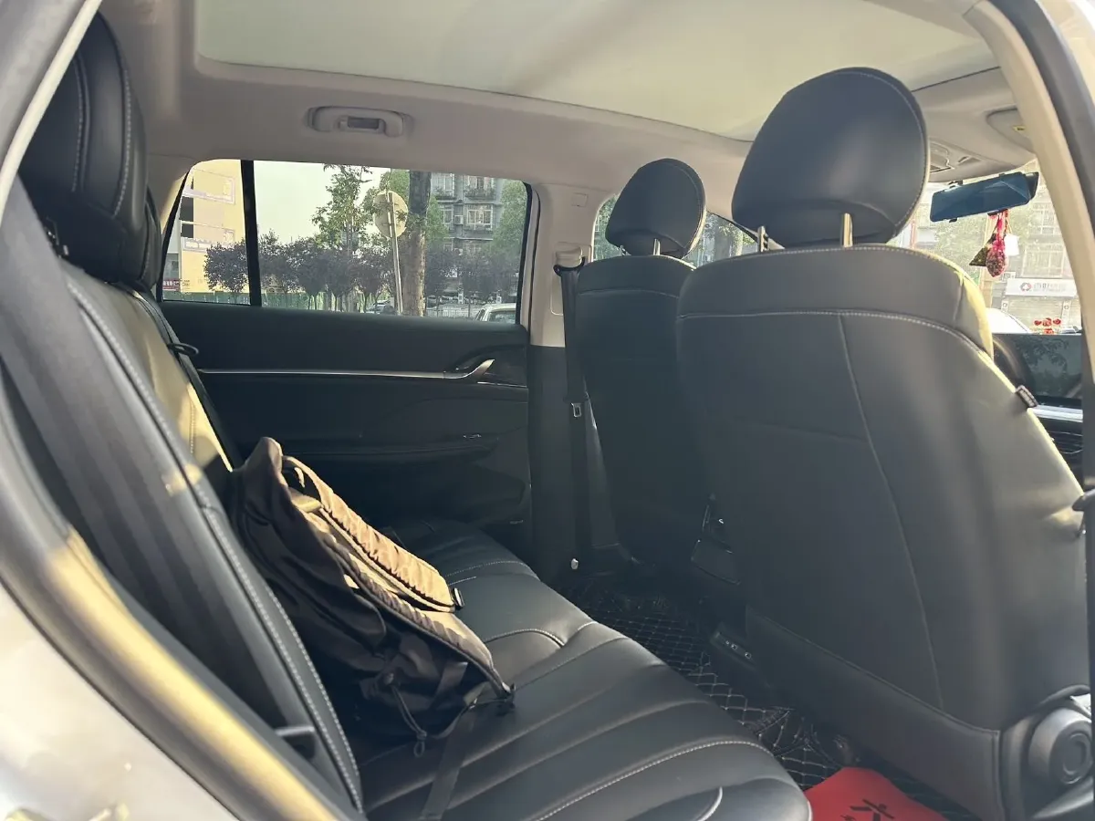 2022 Roewe RX5 MAX 1.5T 181HP L4 6AT,autocango,china used car exporter,china ev exporter,chinese used car exporter,chinese used ev exporter