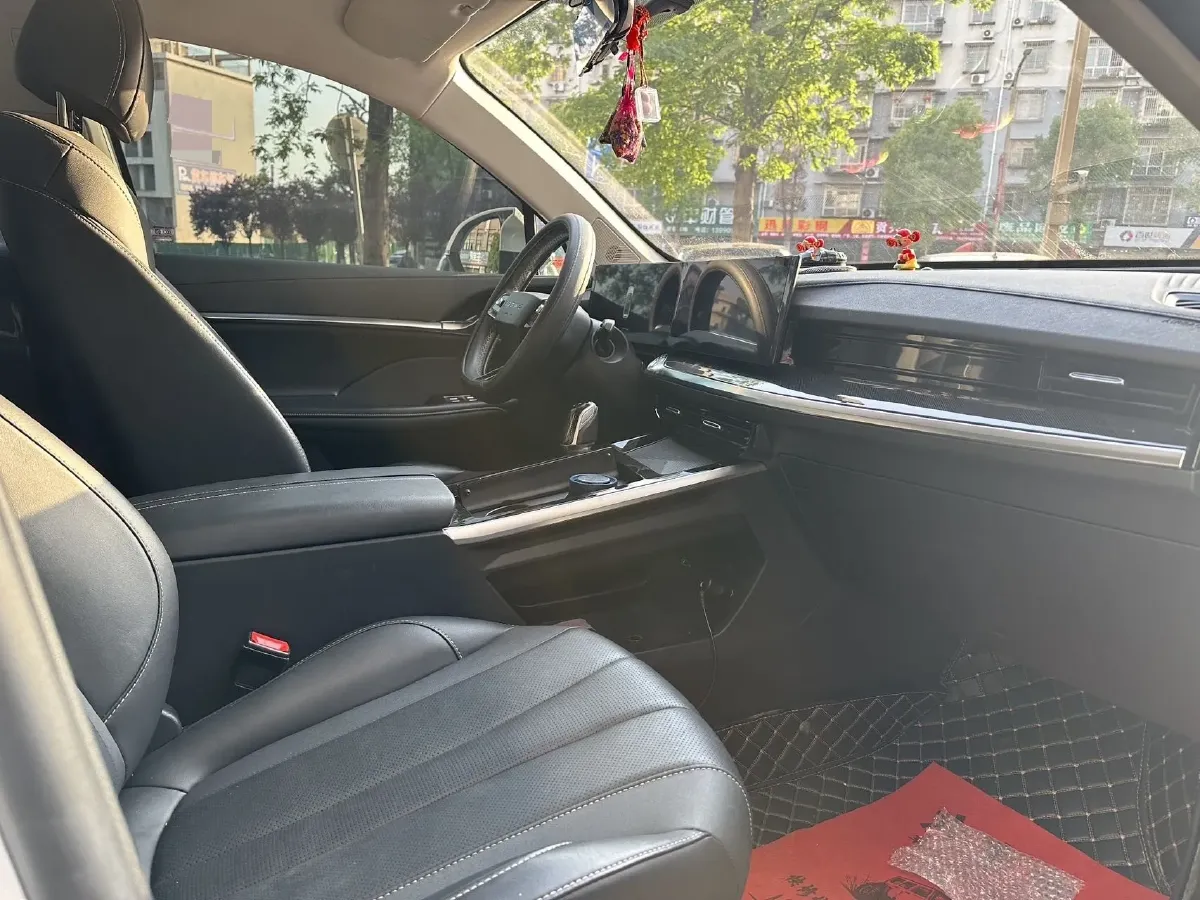 2022 Roewe RX5 MAX 1.5T 181HP L4 6AT,autocango,china used car exporter,china ev exporter,chinese used car exporter,chinese used ev exporter