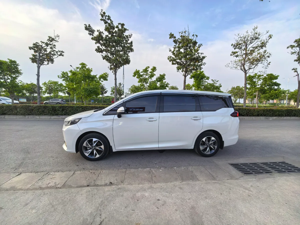 2023 GAC Trumpchi M6 1.5T 177HP L4 7DCT,autocango,china used car exporter,china ev exporter,chinese used car exporter,chinese used ev exporter