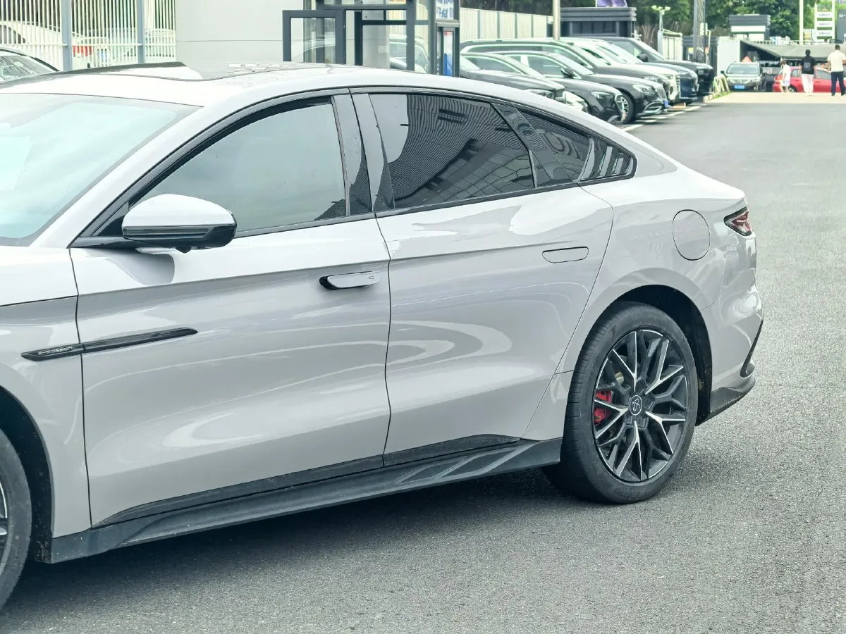 2024 BYD Han 1.5T 139HP L4 E-CVT PHEV 18.316KWH,autocango,china used car exporter,china ev exporter,chinese used car exporter,chinese used ev exporter